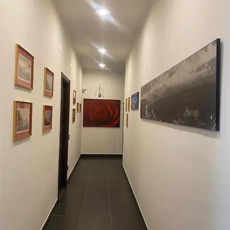 Sofia E La Citta Delle Meraviglie B&B 나폴리